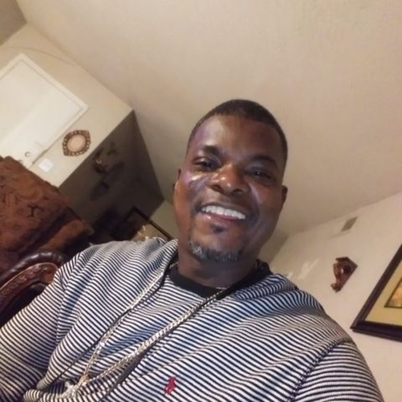 Profile Picture of Carl Williams (@carlwilliams703) on Poshmark