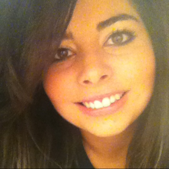 Profile Picture of Ashley Mulliner (@ashleymulliner) on Poshmark