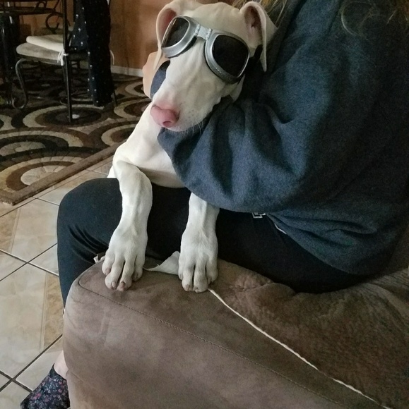 Profile Picture of David Valadez (@resm_909) on Poshmark