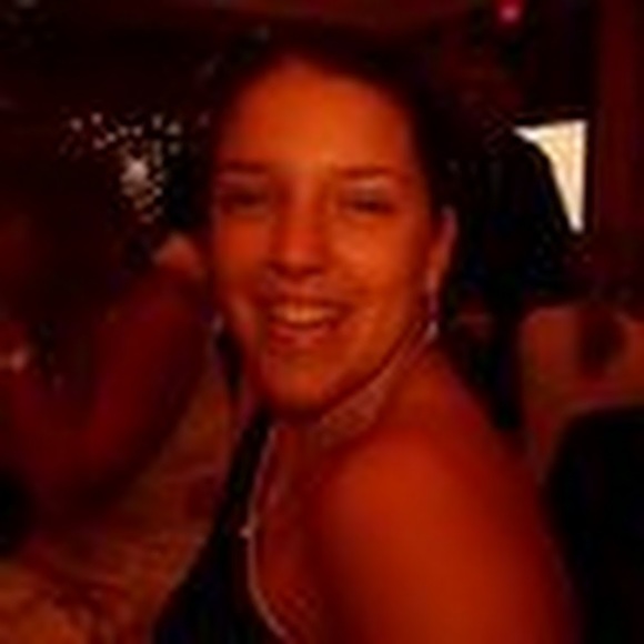 Stephanie k Dzwik - Poshmark Profile Picture of Stephanie k Dzwik (@dzwik1sk) on Poshmark