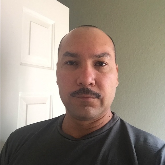 Profile Picture of Rafael Bartolozzi (@bartolobusiness) on Poshmark
