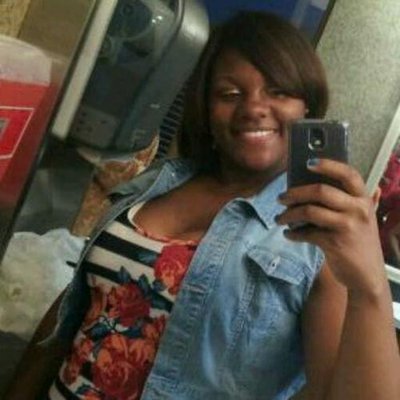 Profile Picture of April Matthews (@_PhatMama) on Twitter