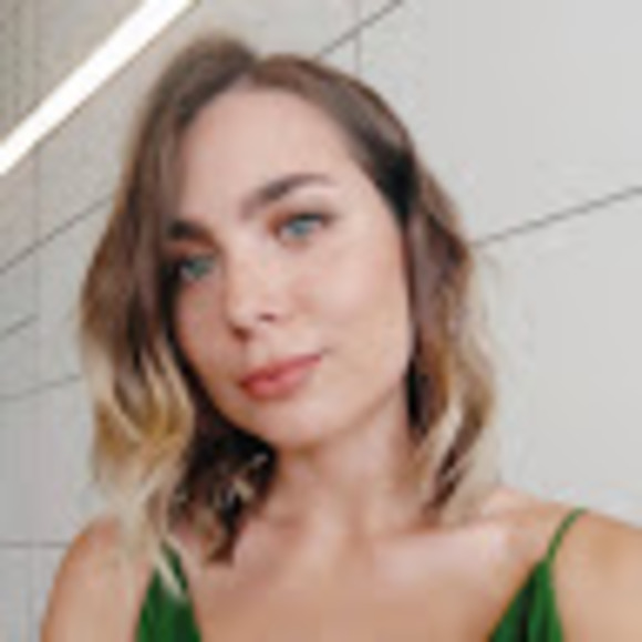 Profile Picture of Anna Kiseleva (@annakiseleva) on Poshmark
