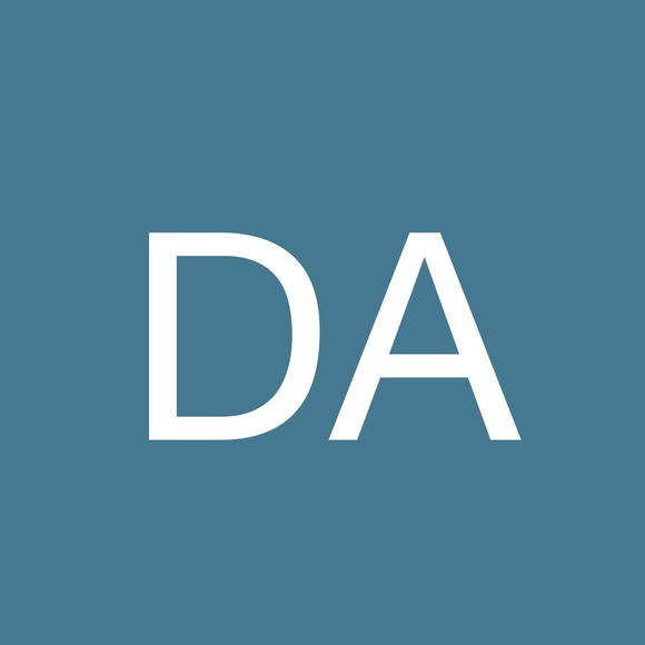 Profile Picture of Derek Adamson (@derekadamson) on Poshmark