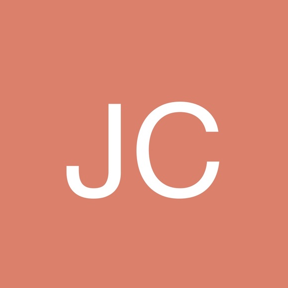 Profile Picture of Jordan Chamberlin (@elizabethjorda) on Poshmark