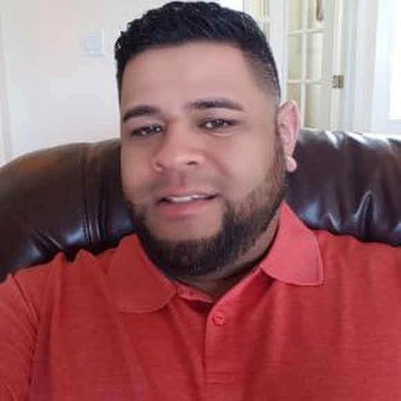 Profile Picture of Joel Coss (@jostylo77) on Poshmark