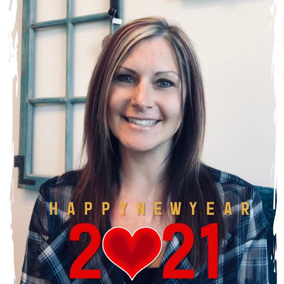 Profile Picture of Tiffney Hoober (@tiffhoober) on Poshmark