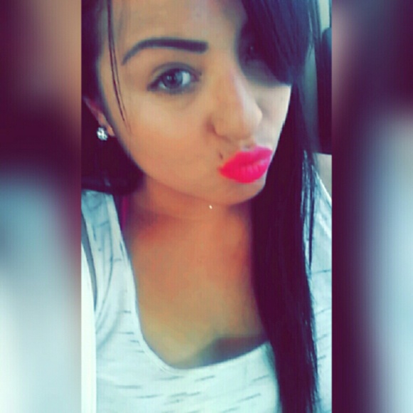 Profile Picture of Carina Carballo (@carina1190) on Poshmark