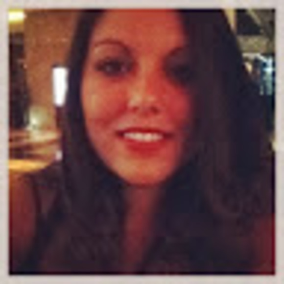 Profile Picture of Katelynn Mcphail (@mcphailkatelynn) on Poshmark