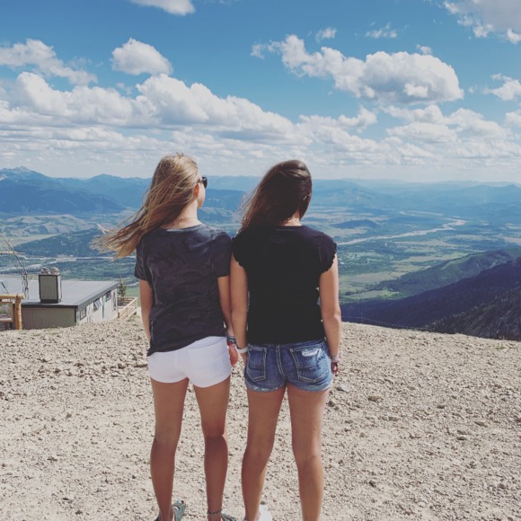 Profile Picture of Anna Fallenstein (@fallans) on Poshmark