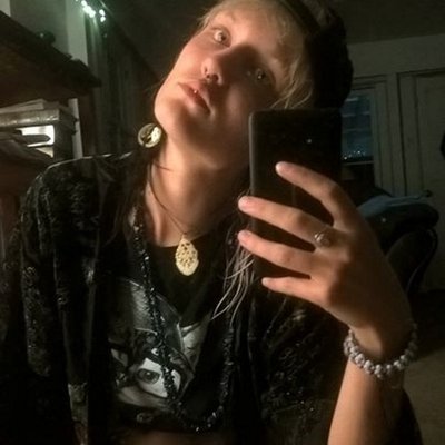 Profile Picture of Violet Stevens (@violetstevens96) on Twitter