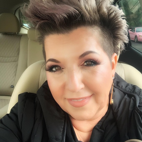 Profile Picture of Cinnamon Dovman (@prforya) on Poshmark