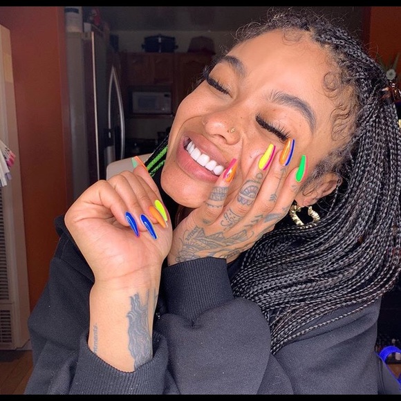 Profile Picture of Mikylah Curtis (@kmarie537) on Poshmark