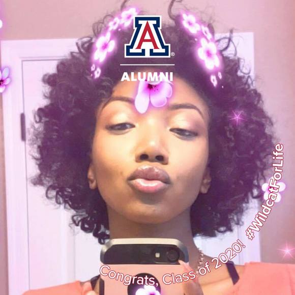 Profile Picture of Jade a Rushing (@dreamqueen589) on Poshmark