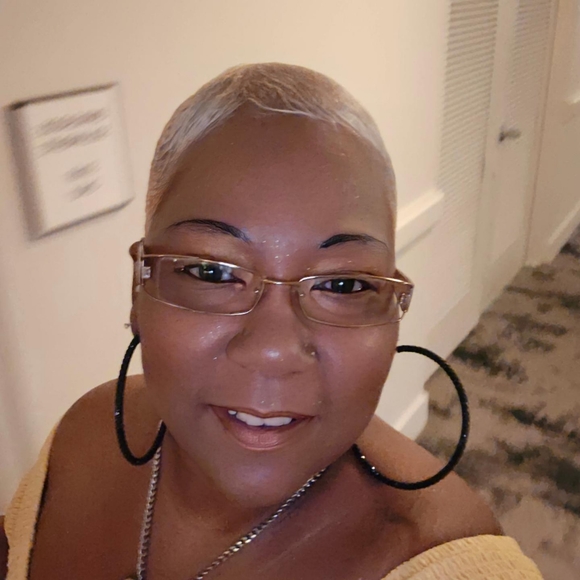 Profile Picture of Sherrice Mcnair (@reety40) on Poshmark