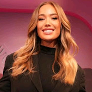 Profile Picture of Kelly Goulet (@nonametran) on Tiktok