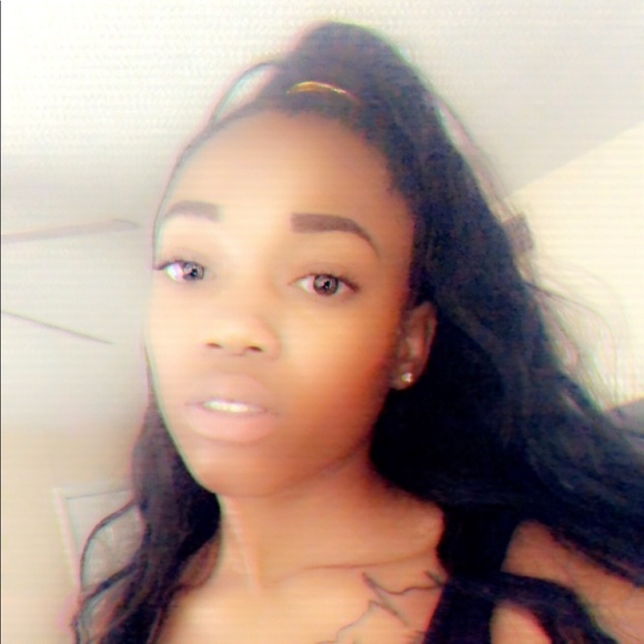 Ranareâ Bradford - Poshmark Profile Picture of Ranareâ Bradford (@ranareb) on Poshmark