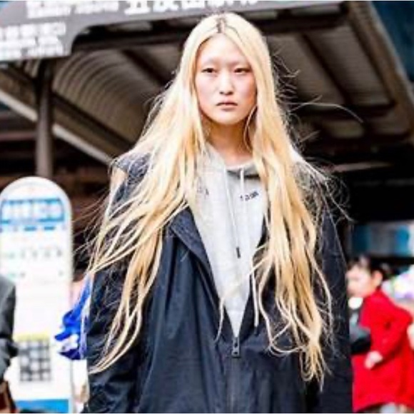 Profile Picture of Tiffany Bucci (@tiffbooch) on Poshmark