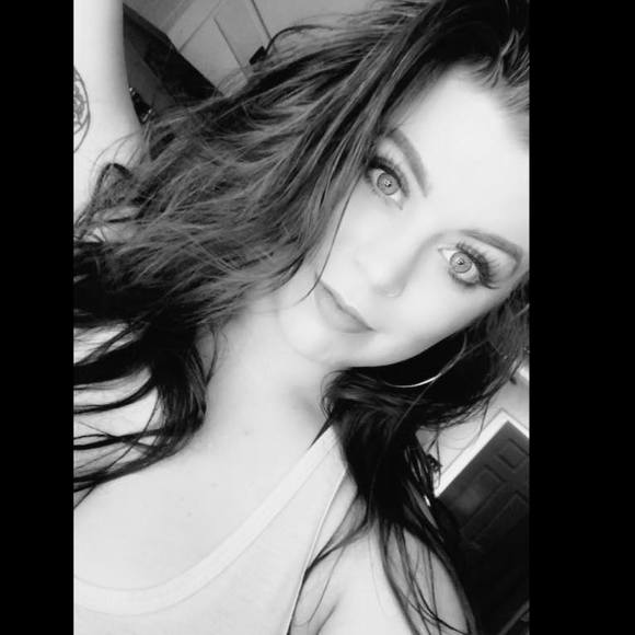 Profile Picture of Jessica Martinez (@jrmartinez419) on Poshmark