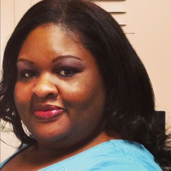 Profile Picture of Ruby Smith (@rams21117) on Poshmark