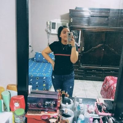 Profile Picture of Gloria Barron (@GloriaB37846582) on Twitter