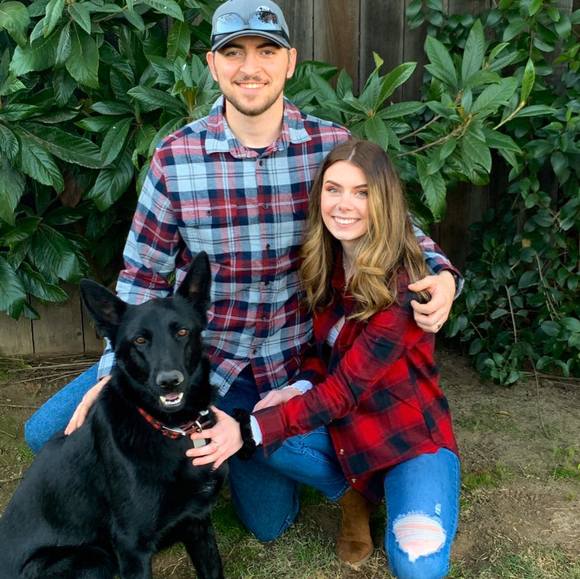 Profile Picture of Haley Bratton (@hayhaybrat) on Poshmark