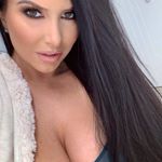 Profile Picture of Vivian James (@vivianjames682) on Instagram