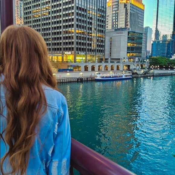 Profile Picture of Abby Houchens (@abbyhouchens) on Poshmark