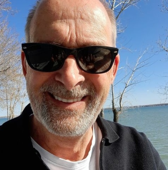 Profile Picture of Raymond Gauthier (@rgauthier285) on Poshmark