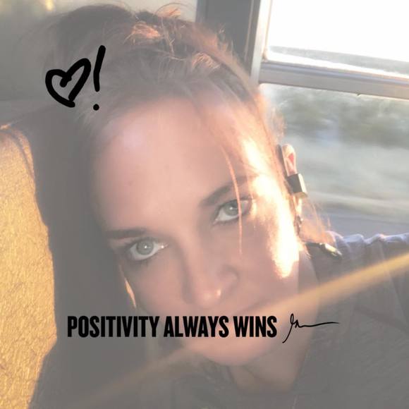 Profile Picture of Shauna Wilson (@sktorres3084) on Poshmark