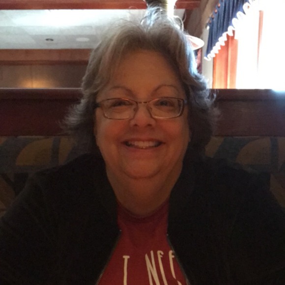 Profile Picture of Isabel Walker (@jgnena) on Poshmark