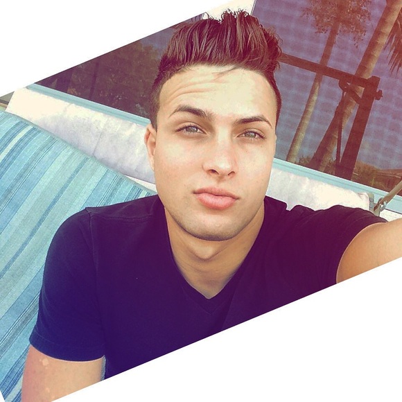 Profile Picture of Gabriel Fonseca (@gab1to) on Poshmark