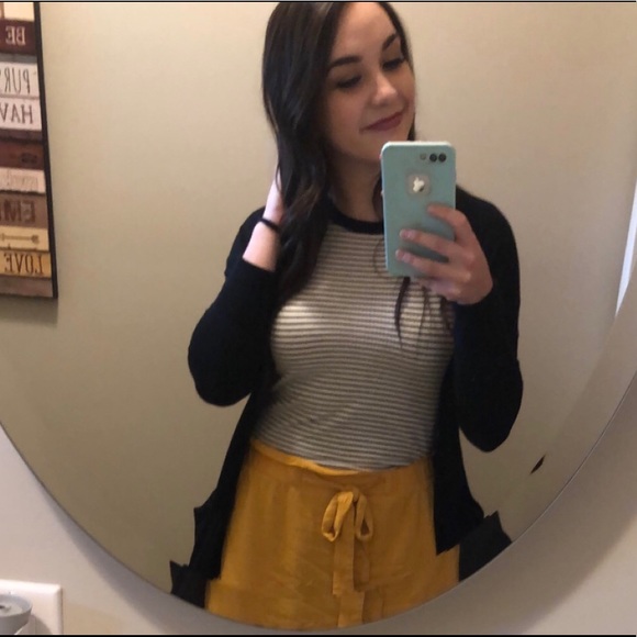 Profile Picture of Danielle Schafer (@schaferdanielle) on Poshmark