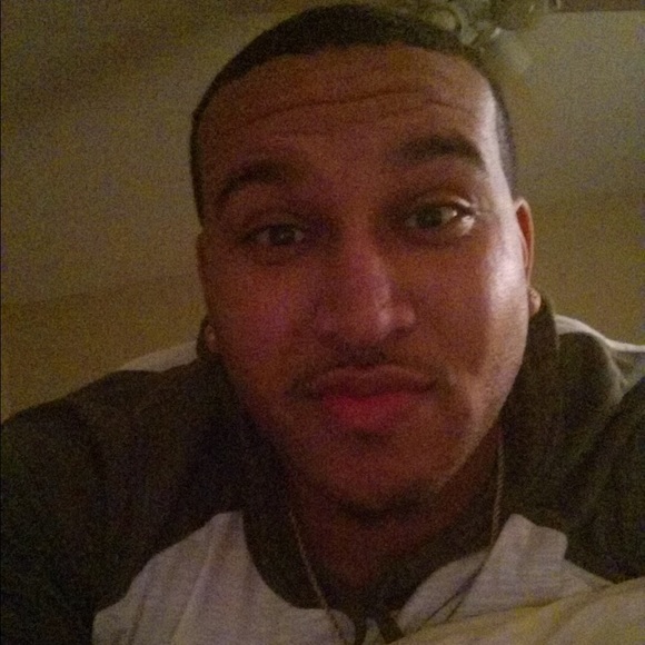 Profile Picture of Blake Bowen (@buhlakay7) on Poshmark
