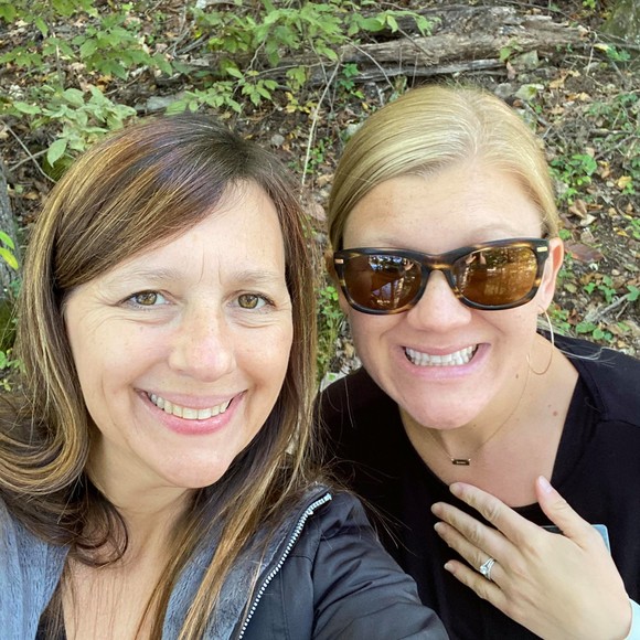 Amy Buschur - Poshmark Profile Picture of Amy Buschur (@earnone2) on Poshmark