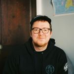 Profile Picture of Chris LaRocque (@moonhitseyelikebigpizzapie) on Instagram