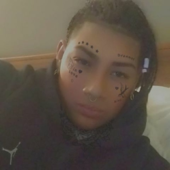 Profile Picture of Alex Rubio (@grenguish93) on Poshmark