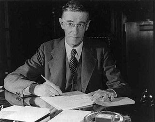 Profile Picture of Vannevar Bushon Wikipedia