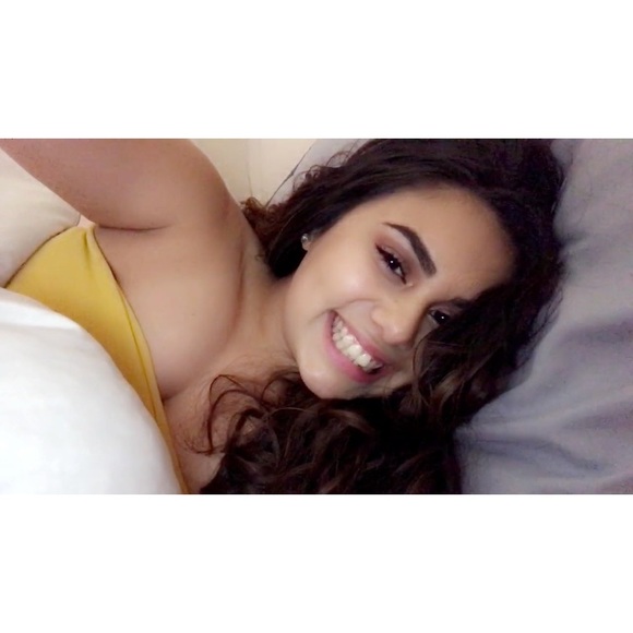 Profile Picture of Mariyah Granillo (@mariyah35) on Poshmark