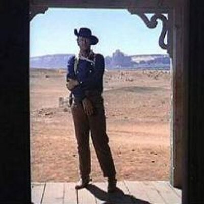Profile Picture of Simon Bovey One Of 3.5% #FBPE  🇪🇺 (@WordsbytheYard) on Twitter