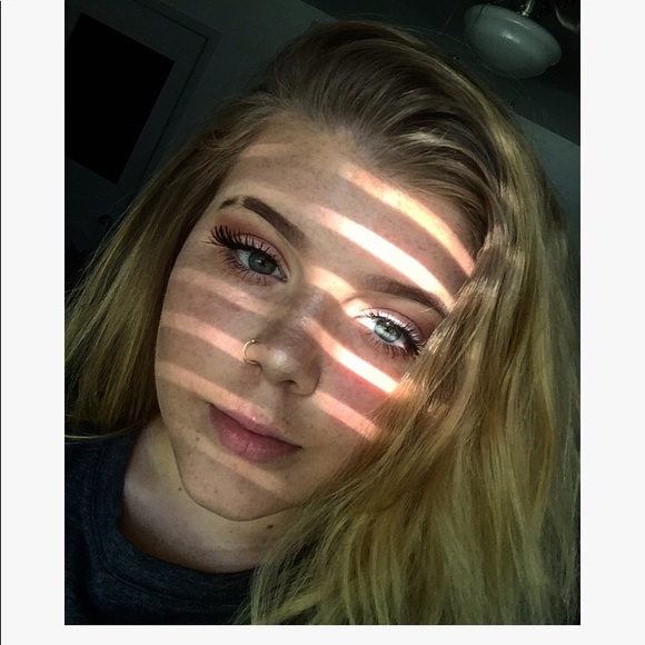Profile Picture of Mattison Thyne (@mattisonthyne4) on Poshmark