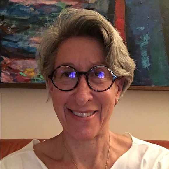 Profile Picture of Jocelyn Chertoff (@jos44) on Poshmark