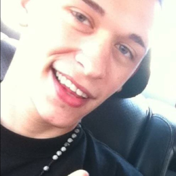 Shawn Kocher - Poshmark Profile Picture of Shawn Kocher (@shawnk91) on Poshmark