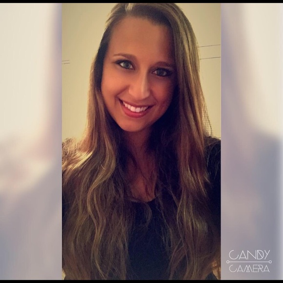 Profile Picture of Leah Ludwig (@leah_marie27) on Poshmark