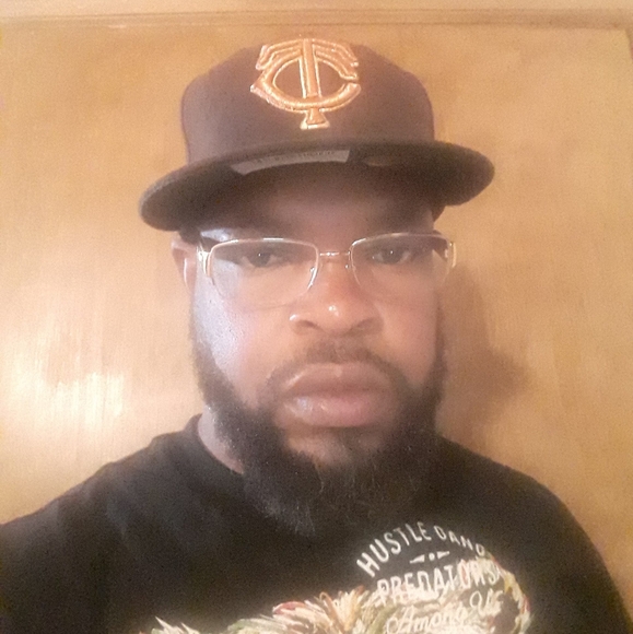 Profile Picture of Joseph Byrd (@byrdjoseph75) on Poshmark