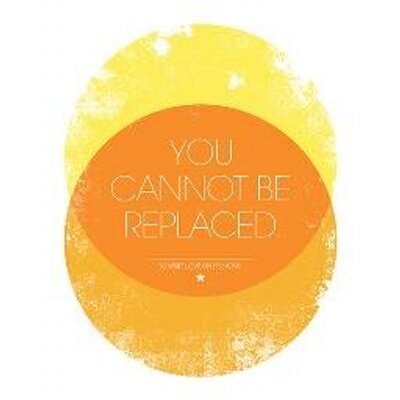 Profile Picture of Kimberly McGee (@sowrongitsKimmi) on Twitter