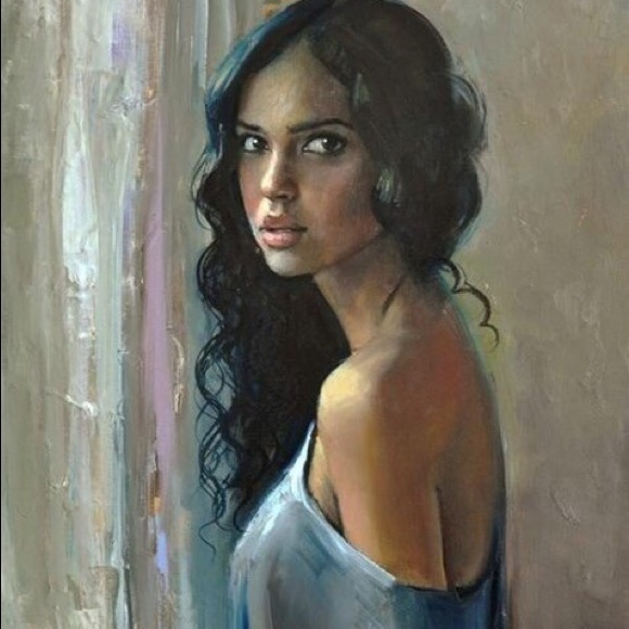 Profile Picture of Angelica Estrin (@businka812) on Poshmark