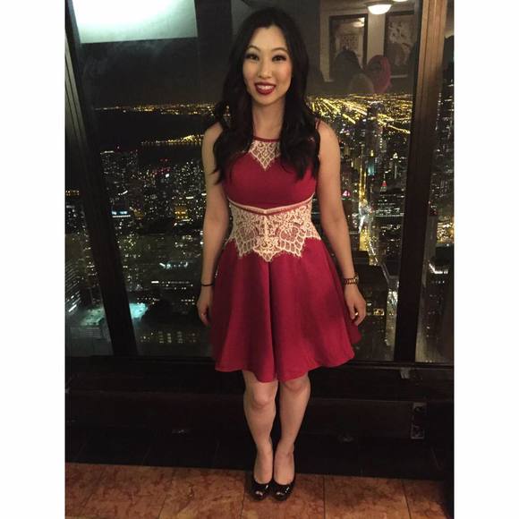 Profile Picture of Alice Kim (@alicejen_) on Poshmark