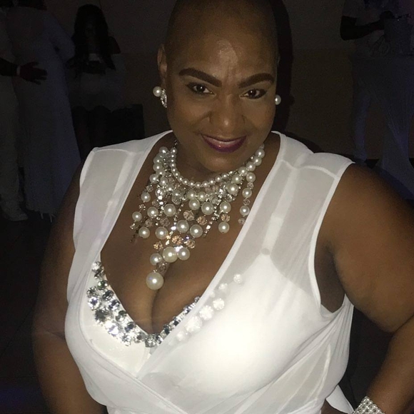 Profile Picture of Janet Tait-roper (@msawesome2) on Poshmark