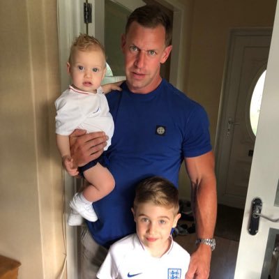 Profile Picture of Gavin Wallace (@gav_wall82) on Twitter